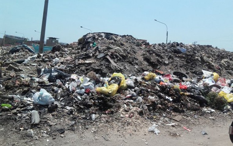 actualidad-villa-salvador-basura-se-acumula-av-separadora-industrial-n224414-764x480-259834